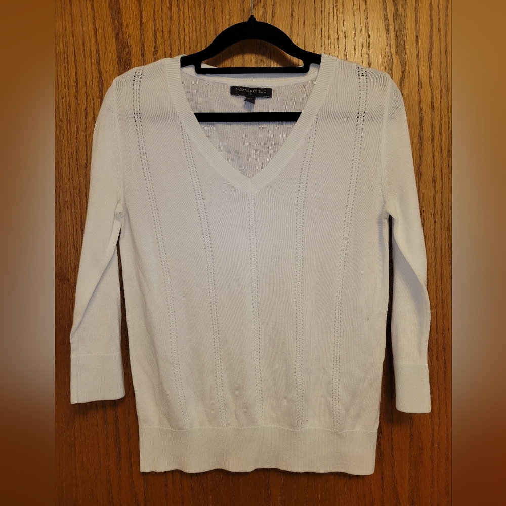 Banana Republic Women's V-Neck Sweater - White XSP